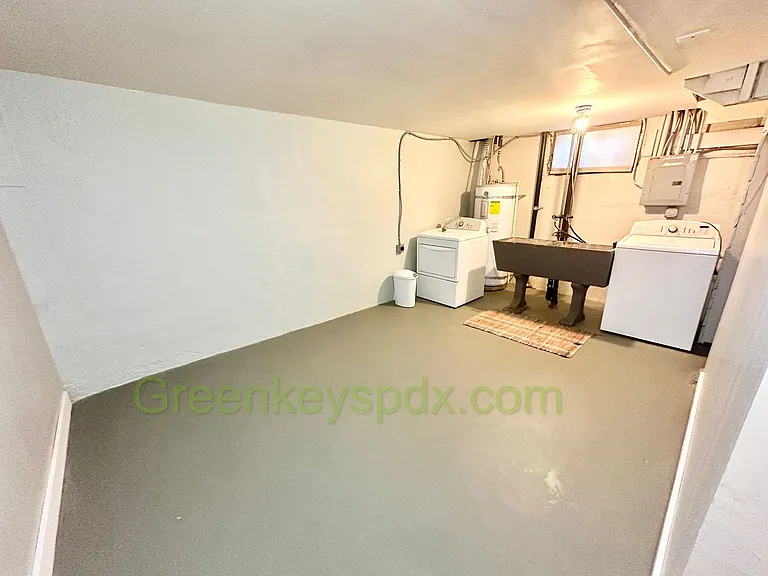 7212 NE Tillamook St — Photo 32