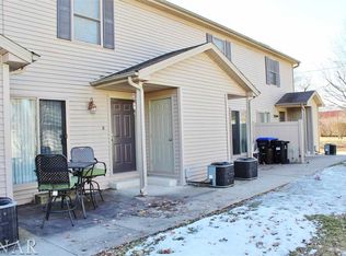 3 Ross Dr APT 8, Bloomington, IL