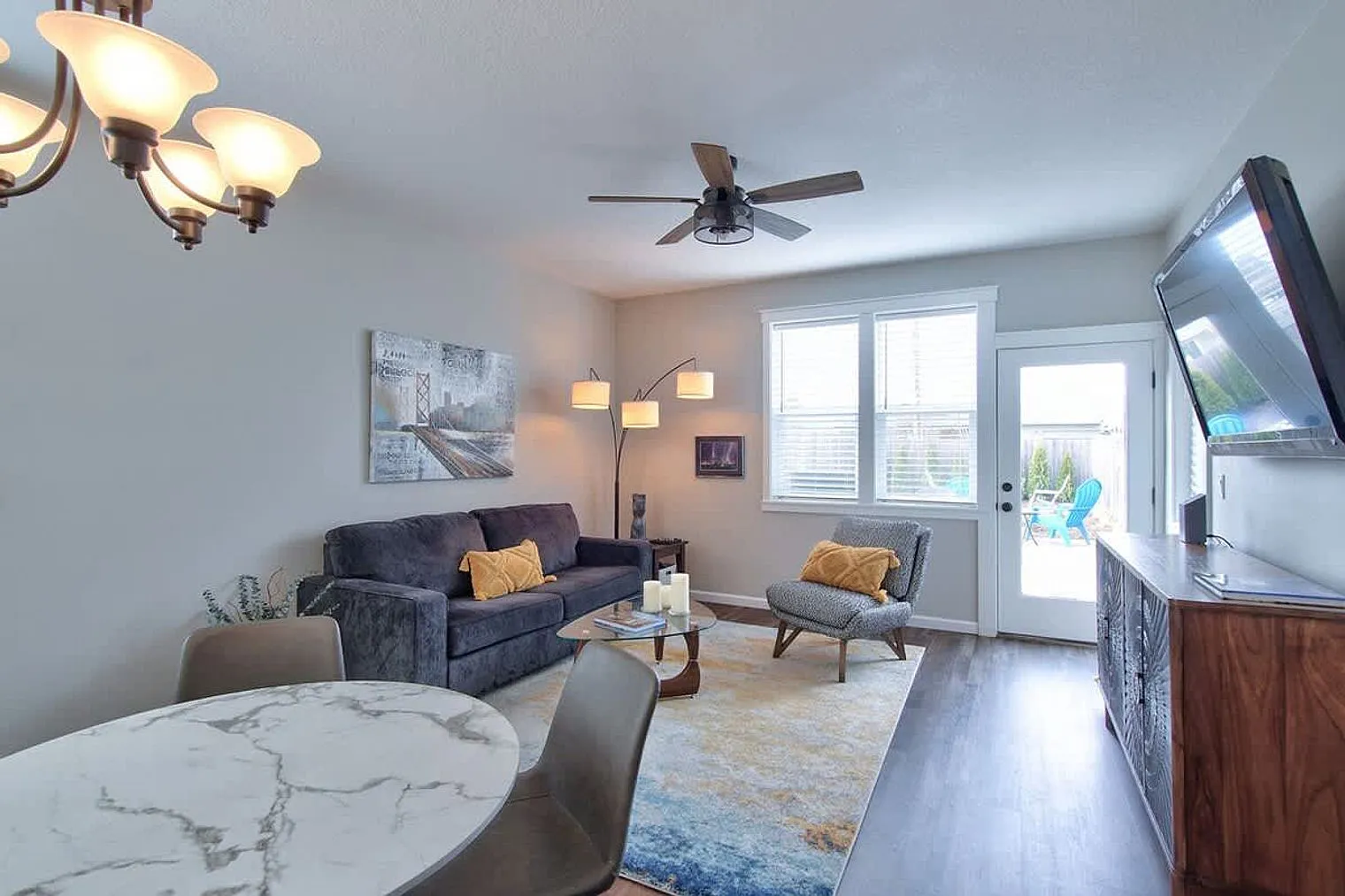 2 bed, 2.0 bath, 1603 sqft, $6,654 — Photo 4