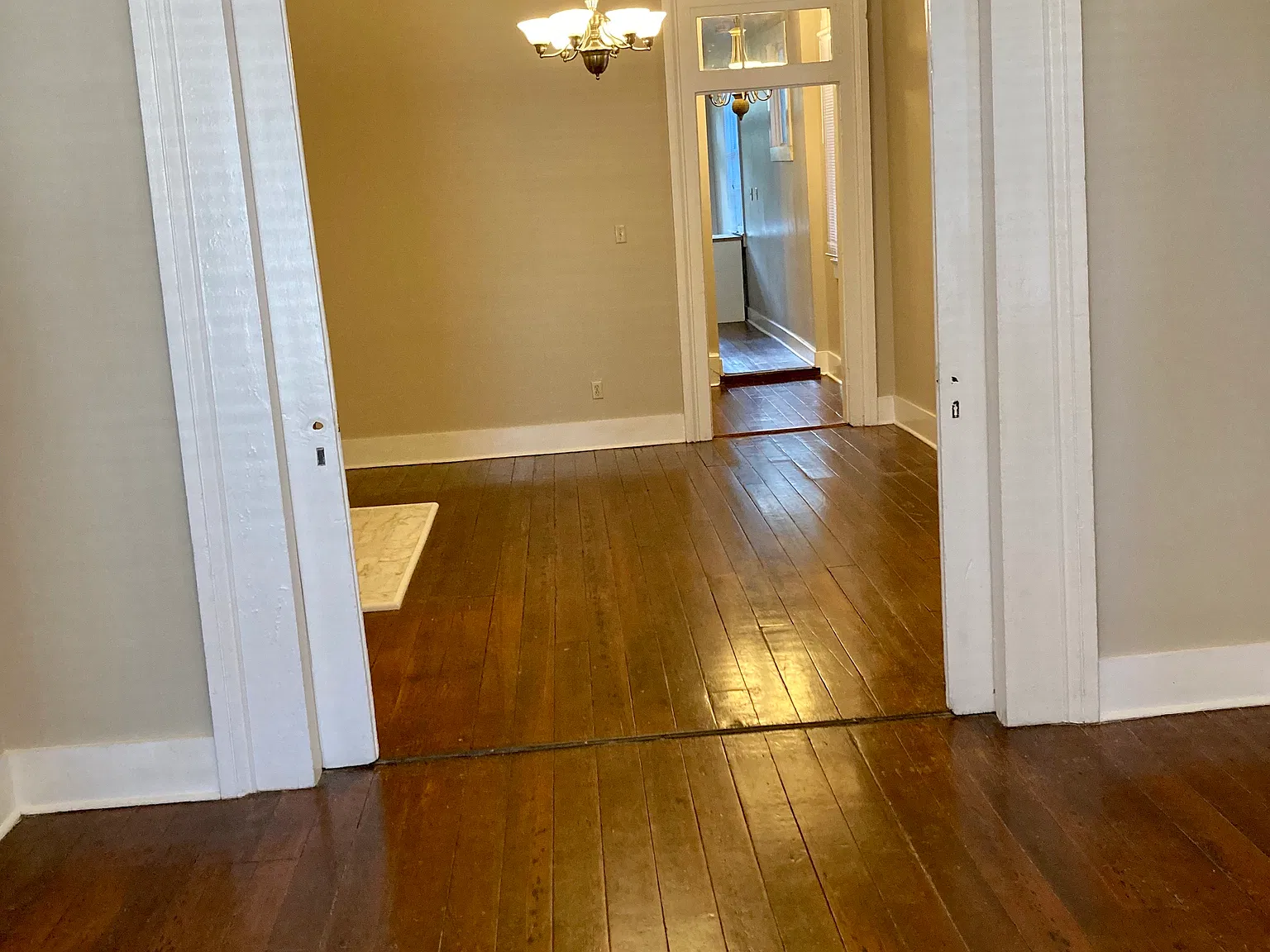 3 bed, 2400 sqft, $2,000 — Photo 3