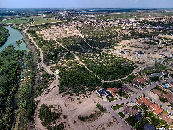 4th image of 1763 Rio Rd.