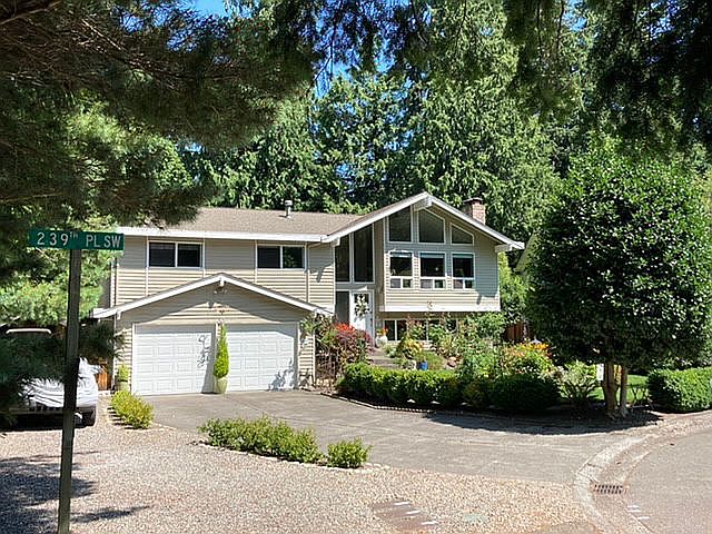 2nd image of 9819 239th Pl SW