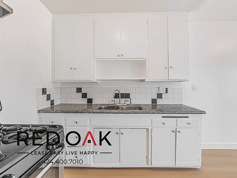 5632 Harold Way #8 — Photo 11