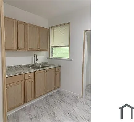 3 bed, 1500 sqft, $1,900 — Photo 2