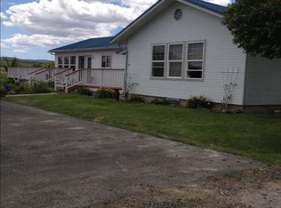 910 Willowlawn Rd, Yakima, WA 98908