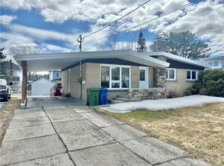 36 Veniot St, Edmundston, NB E3V 1L2