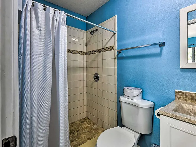 Bathroom in 3rd bedroom