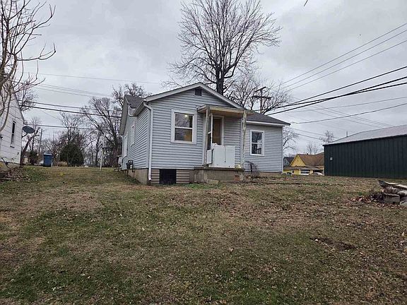 2nd image of 107 W Carpenter St