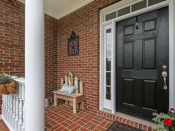 4th image of 708 Birkdale Blvd
