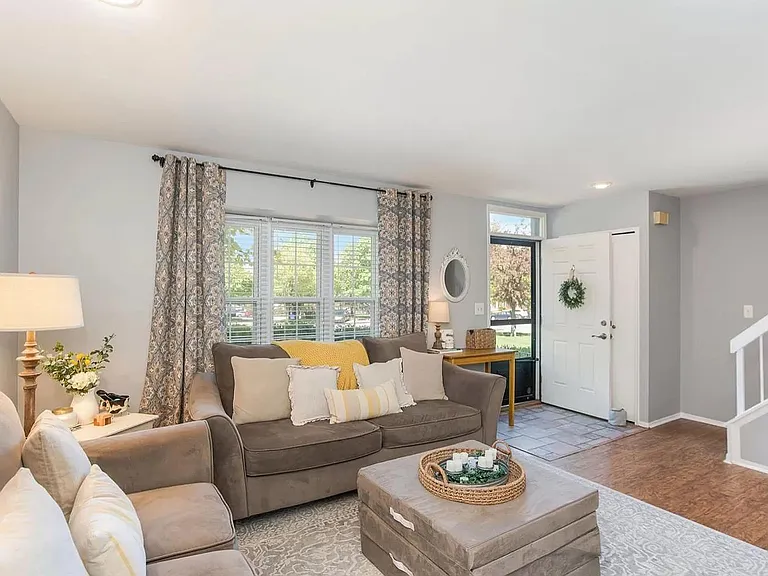 3255 Bolgos Cir — Photo 4