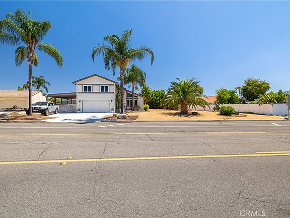 3rd image of 24218 Canyon Lake Dr N