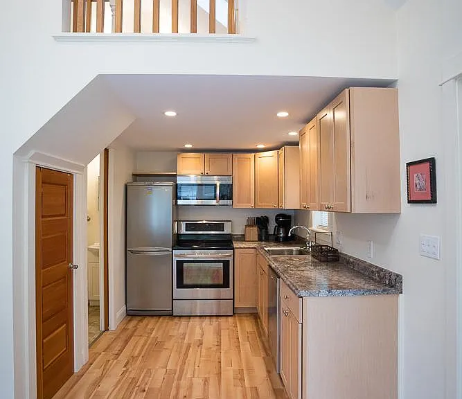 14 Holbrook St #4 — Photo 10