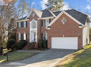 2812 Stratford Hall Dr, Raleigh, NC 27614