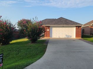 10718 Hillside Dr, Montgomery, TX 77356