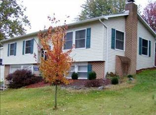 112 Juniper Dr, Camp Hill, PA 17011