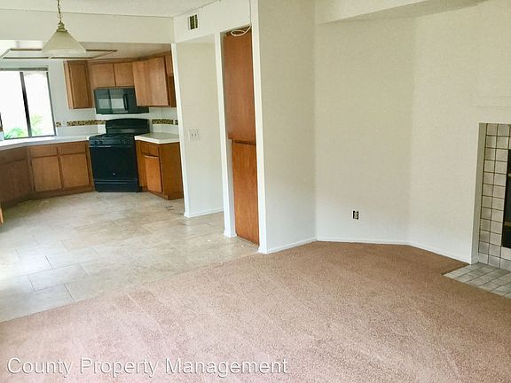 3rd image of 5039 Galano Dr