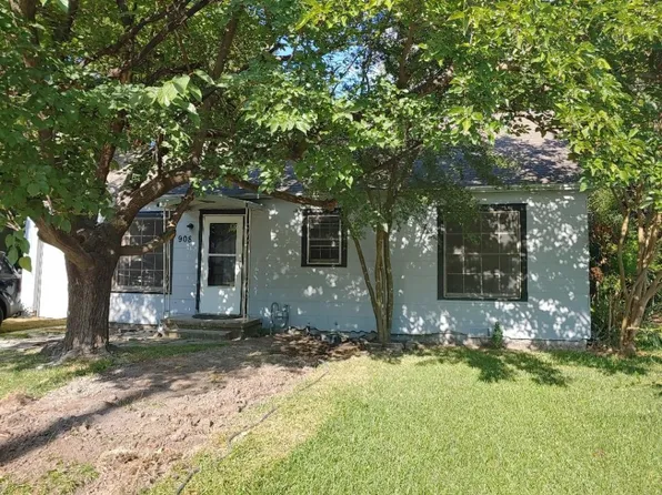 908 S Clements St, Gainesville, TX 76240