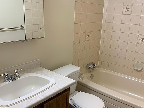 5th image of 10136 161st St NW #304
