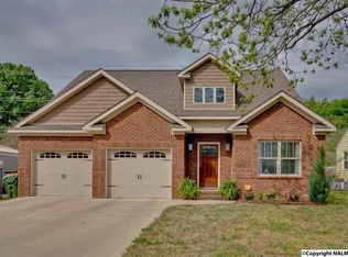 2022 Stanford Dr SW, Huntsville, AL 35801