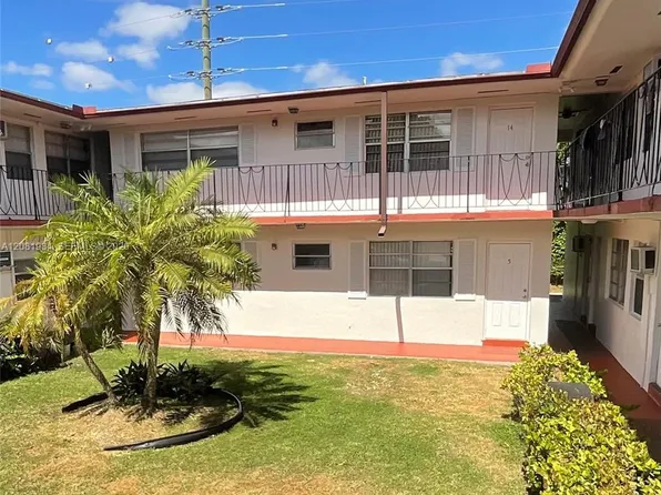 11605 Canal Dr #8S, Miami, FL 33181
