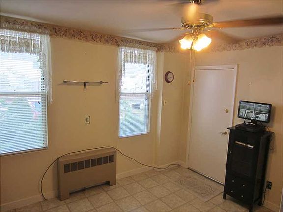 5th image of 934 McKean Ave