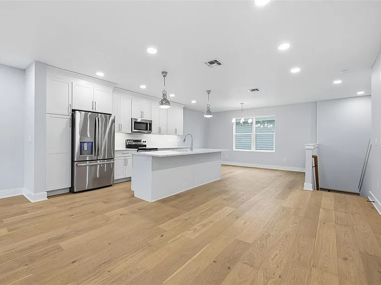 4208 W Carmen St #C — Photo 18