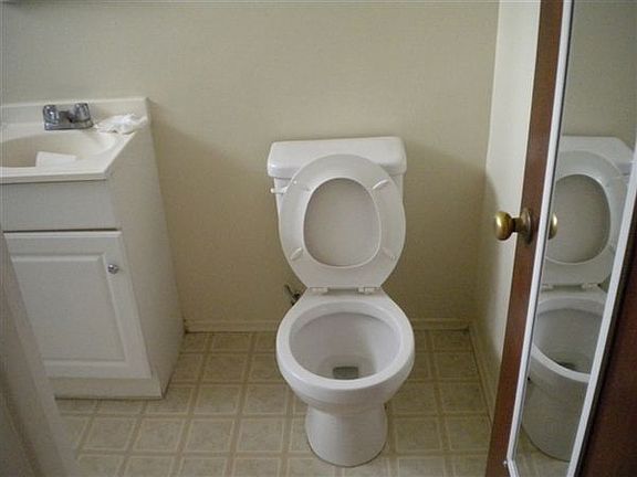 5th image of 382 K St