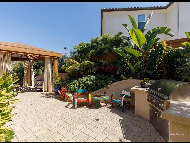 1679 Buena Vista Way — Photo 12
