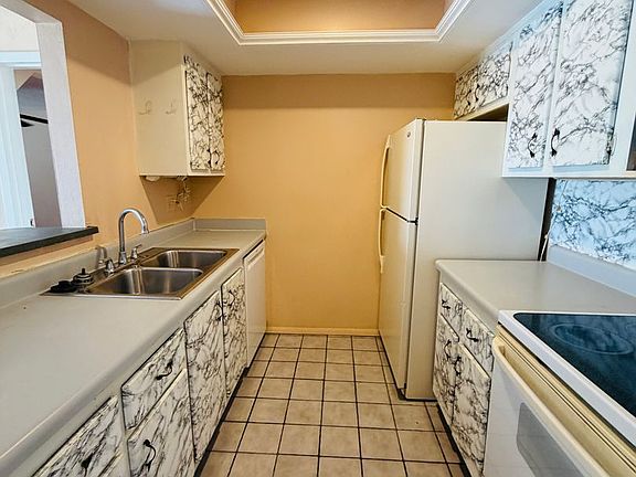 4th image of 3704 Broadway APT 313