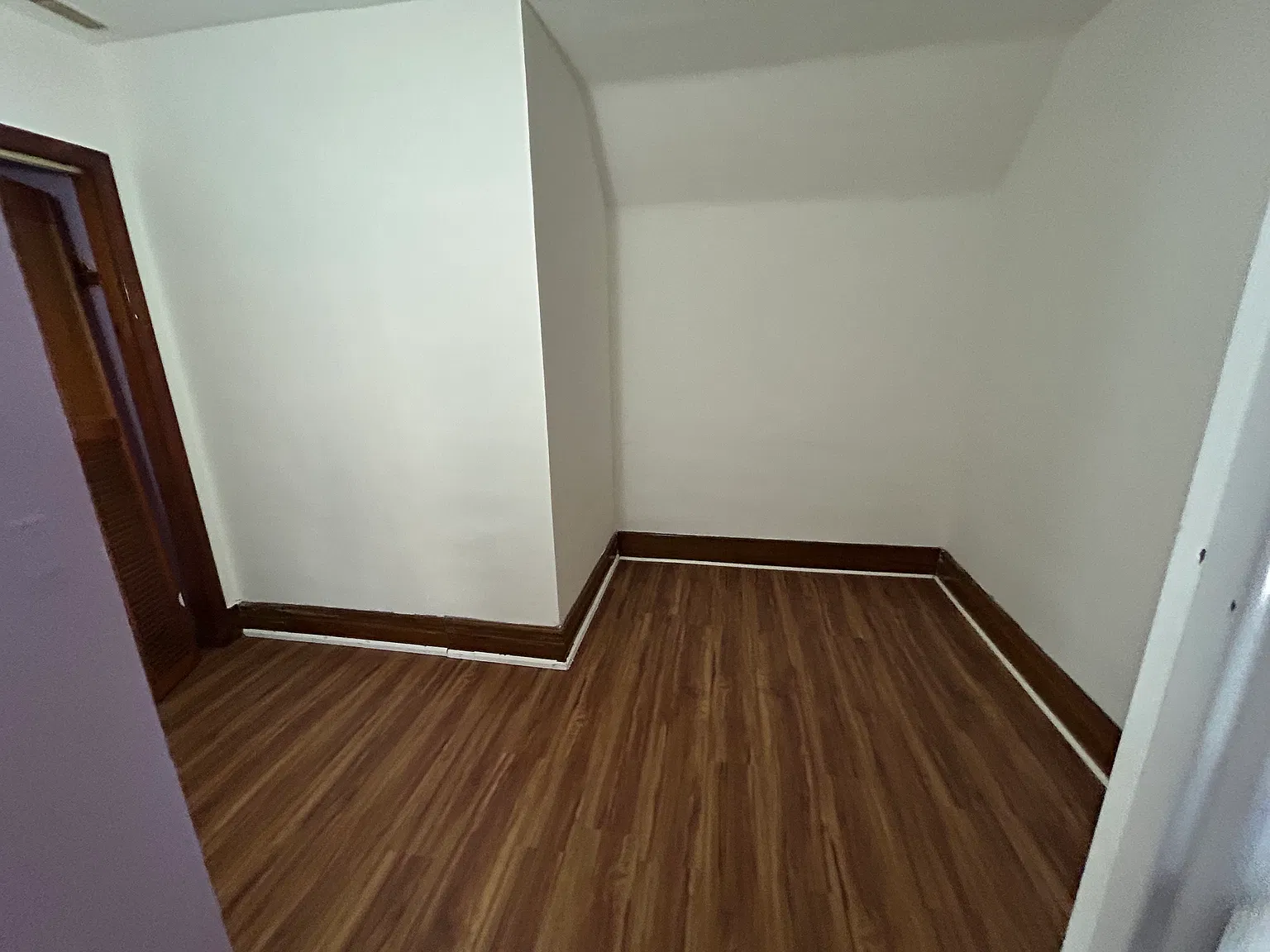 3 bed, $1,100 — Photo 2
