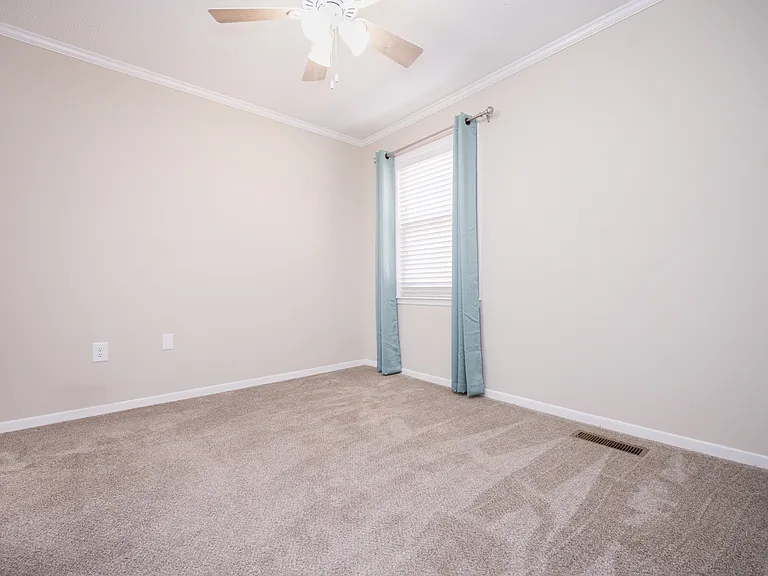415 Parkdale Dr #18C — Photo 20