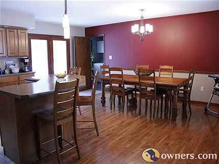 dining/kitchen