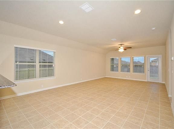 4th image of 118 Eagle Feather Dr