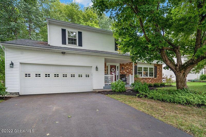 2nd image of 541 Jefferson Court