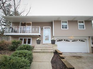 657 Elmwood Dr, Buffalo Grove, IL 60089