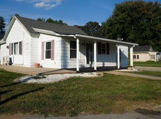 902 N 7th St, Goshen, IN 46528