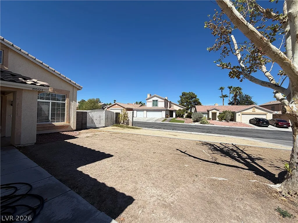 4 bed, 3.0 bath, 2177 sqft, $2,795 — Photo 2