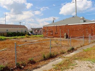 8841 Olive St, New Orleans, LA 70118