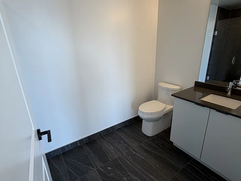 2075 Lakeshore Rd #2307 — Photo 12