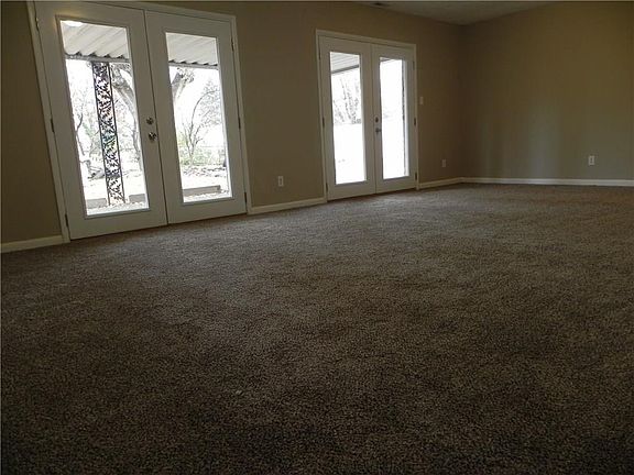 3rd image of 2946 S Kenyon Dr
