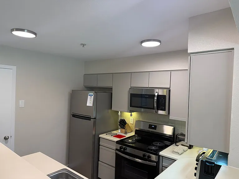 812 Walnut St #C — Photo 5