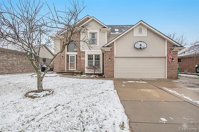 1st image of 28796 Wales Dr