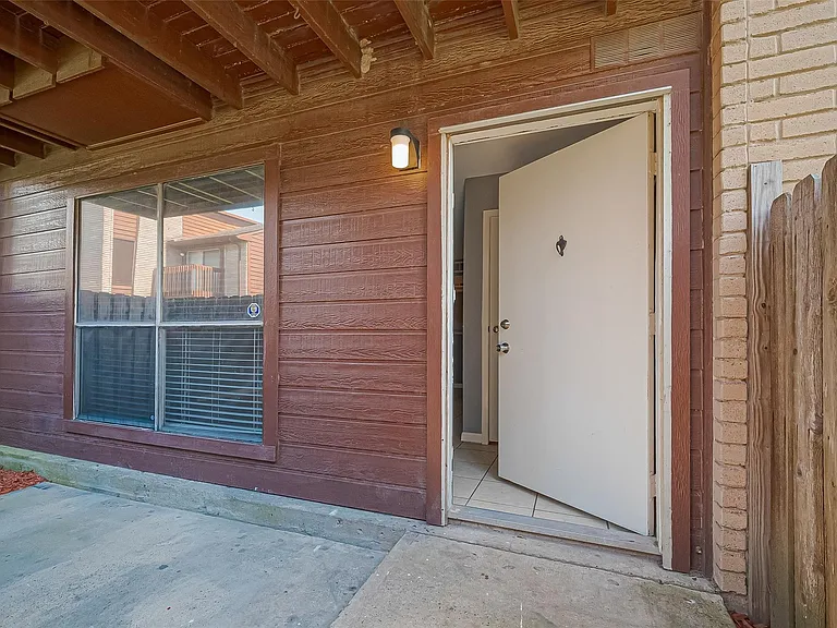 12905 Woodforest Blvd #107 — Photo 3