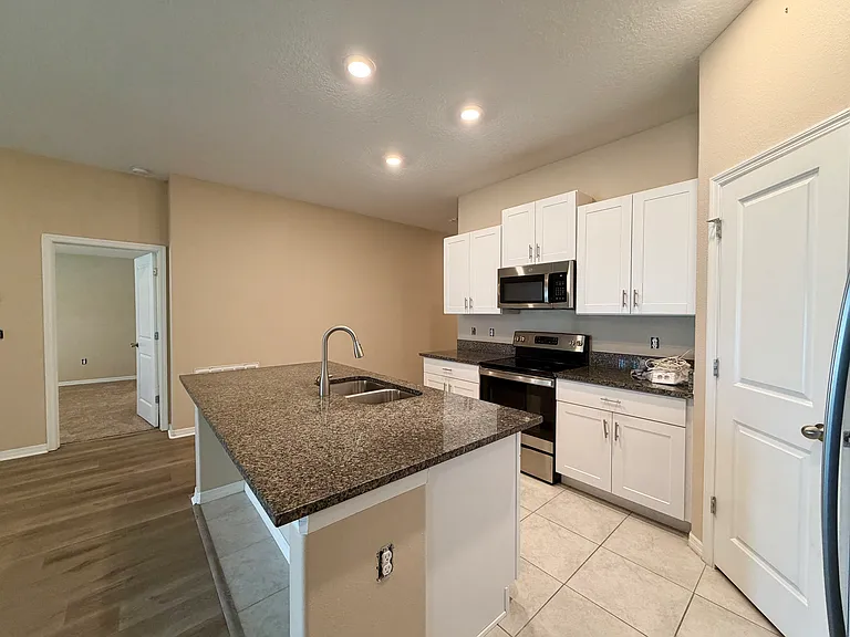 12213 SE 100th Ave — Photo 6