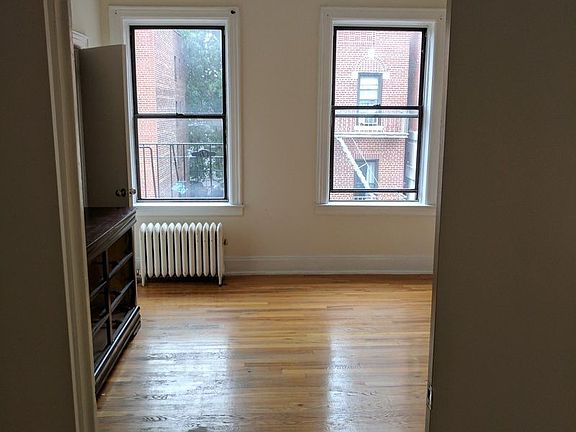 3rd image of 4123 Gleane St APT 2C
