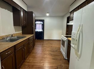 2050-2052 Edgewood Dr, Lima, OH 45805