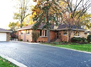 250 Lincoln St, Roselle, IL 60172