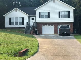 102 Cathy Ln NE, Calhoun, GA 30701