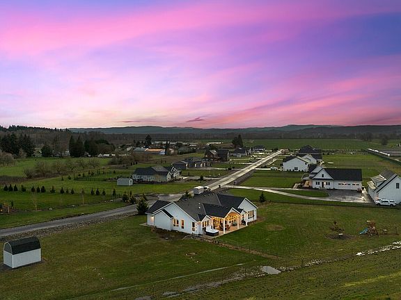 2nd image of 408 Tulip Lane