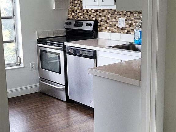 5th image of 4172 Inverrary Drive #301